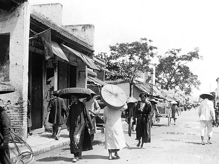 100 năm và “những lớp văn hóa chồng lên nhau” trên phố Hà Nội - 23 Qua các phố phường Hà Nội xưa (Ảnh: