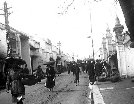 100 năm và “những lớp văn hóa chồng lên nhau” trên phố Hà Nội - 8 Phố Hàng Bạc (Ảnh: