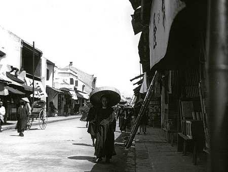 100 năm và “những lớp văn hóa chồng lên nhau” trên phố Hà Nội - 5 Phố Hàng Ngang (Ảnh: