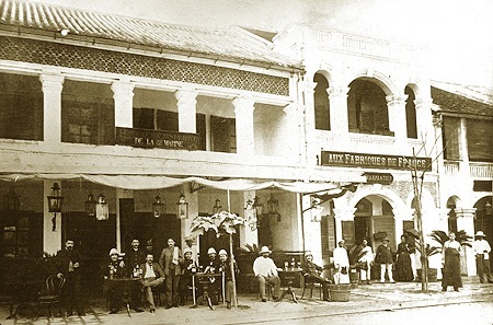 100 năm và “những lớp văn hóa chồng lên nhau” trên phố Hà Nội - 30 Phố Tràng Tiền (Ảnh: