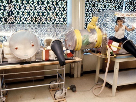 Chuyện về tình yêu cuộc sống bất diệt của “cậu bé bong bóng” - 6 “Cậu bé bong bóng” David Vetter (1971-1984).