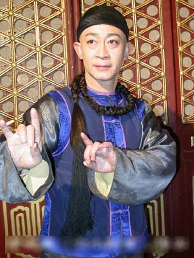 Những vai diễn “thất bại” của Lục Tiểu Linh Đồng - 19 “Tuần Tuệ Sinh” (2005)