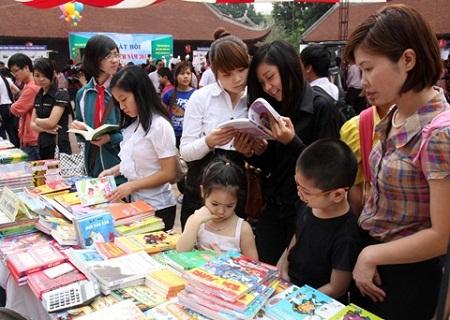 Hoạt động trong Ngày sách Việt Nam lần đầu tiên - 2 Ảnh: Nhật Anh - TTXVN