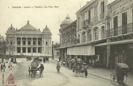 Ngắm những công trình kiến trúc châu Âu giữa lòng Hà Nội - 7 Nhà hát hồi mới xây năm 1904.