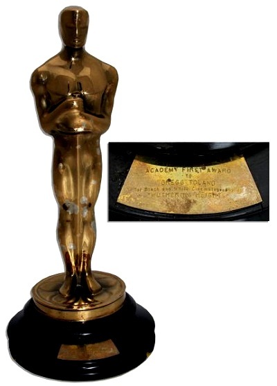 Tượng vàng Oscar có giá 3,2 tỉ đồng