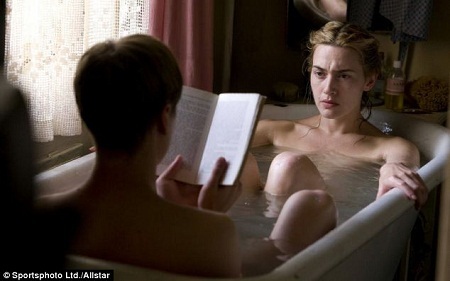 Sai lầm lớn nhất trong sự nghiệp của Nicole Kidman - 2 Kate Winslet vào
vai Hanna Schmitz trong phim “The Reader” - vai diễn mà Nicole đã từ bỏ.