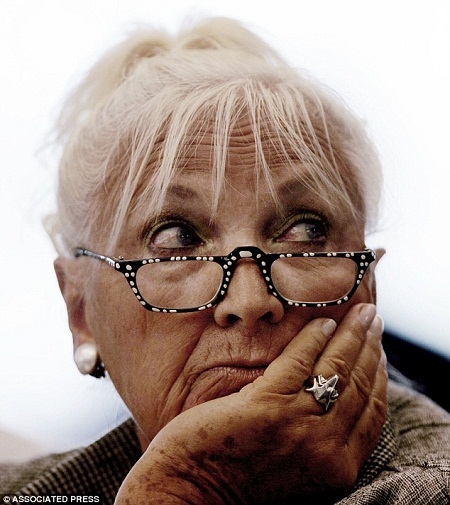 Sự lừa đảo của cuốn tự truyện từng gây rúng động thế giới  - 3 Bà Misha Defonseca mới đây đã thú nhận những gì bà kể trong cuốn tự truyện phần lớn là bịa đặt.