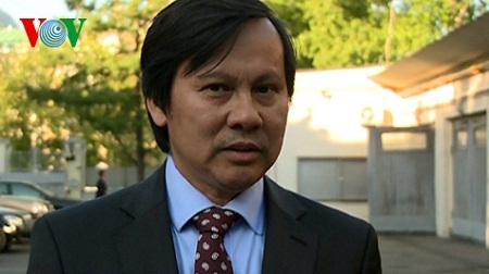 Người Việt tại Nga bất bình về hành động phi pháp của Trung Quốc - 2 Ông Nguyễn Khắc Thành