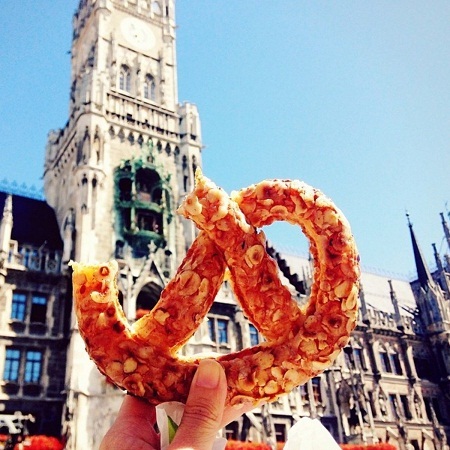 Vẻ quyến rũ khó cưỡng của ẩm thực Việt Nam qua ảnh - 18 Bánh quy xoắn ở
Munich, Đức.