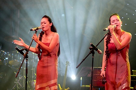 “Điểm mặt” cặp anh chị em nổi tiếng nhất showbiz Việt - 2 Ca sĩ Minh Anh - Minh Ánh