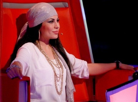 Một cô gái gây sốc khi dám... đi thi “The Voice” ở Afghanistan - 2 Một cô gái gây sốc khi... đi thi “The Voice” ở Afghanistan