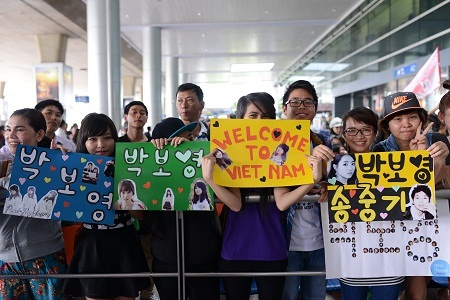 Park Bo Young và các bạn học viên của lớp học làm phim TOTO 2014: