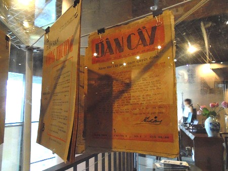 Các đầu báo đa dạng được trưng bày tại triển lãm