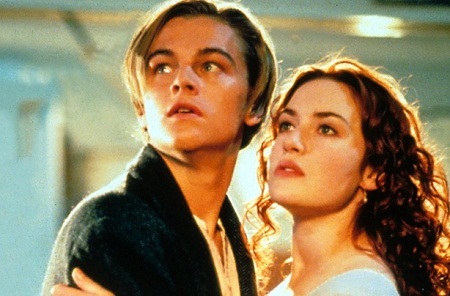 Bất ngờ với “tên khai sinh” của các bộ phim nổi tiếng - 10 “Basic Instinct” (Bản năng gốc - 1992) hay “Love Hurts” (Tình yêu làm tổn thương).