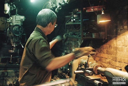 Tìm thấy một Việt Nam rất khác... - 13 - Cháu học lớp mấy rồi?