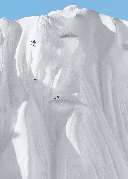 Ranh giới giữa sự sống và cái chết trên ảnh - 13 Bay trên núi tuyết