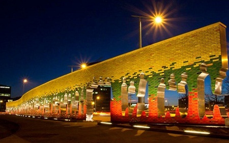 Sửng sốt trước những ý tưởng điêu khắc "có một không hai" - 15 Tác phẩm “Con đường tự do” ở thành phố Vilnius, Lithuania.