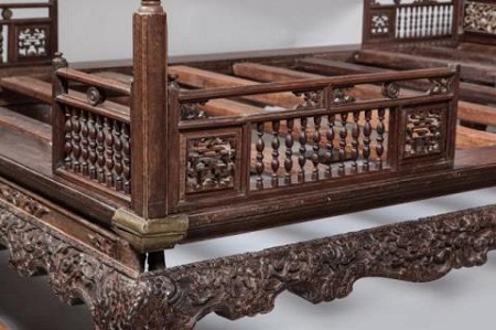 Chiêm ngưỡng chiếc long sàng “tha hương” của vua Thành Thái - 1 Long sàng của vua Thành Thái