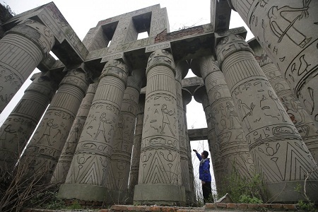 Tại sao Trung Quốc là nước “đạo kiến trúc” giỏi nhất thế giới? - 4 Đền Karnak ở thành phố Luxor (Ai Cập) có một phiên bản nằm ở thành phố Vũ Hán, tỉnh Hồ Bắc.