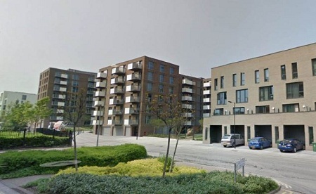 Đang quay phim bất ngờ tìm thấy hơn 180 tỉ đồng trong hòm gỗ cũ - 2 Số tiền được tìm thấy tại một căn hộ cao cấp ở miền nam thành phố London.