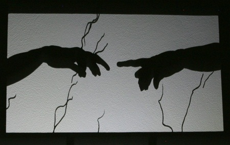 Sửng sốt trước nghệ thuật tạo hình điêu luyện - 8 Chúa đã tạo nên Adam.