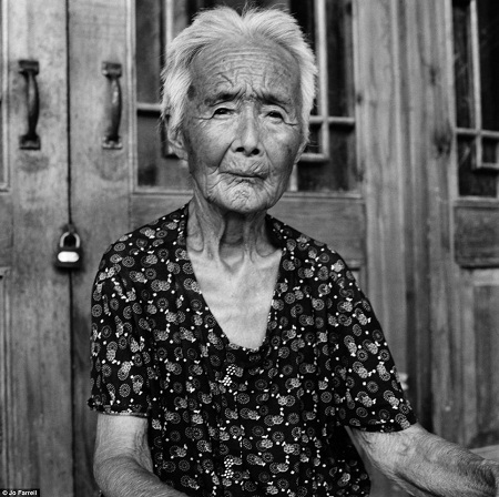 Những phụ nữ bó chân cuối cùng ở Trung Quốc - 2 Những phụ nữ bó chân cuối cùng ở Trung Quốc