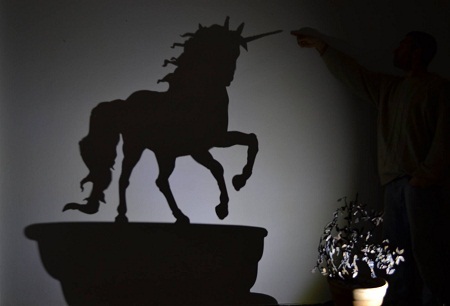 Sửng sốt trước nghệ thuật tạo hình điêu luyện - 15 Kỳ lân sẽ bảo vệ cho cây đời.