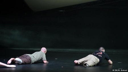 Xúc động trước vở múa ba-lê của những “vũ công” đặc biệt - 3 Xúc động trước vở múa ba-lê của những “vũ công” đặc biệt