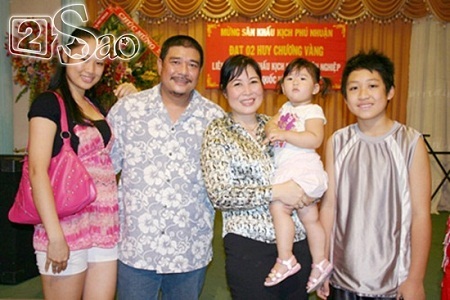 Tổ ấm hạnh phúc của tài tử điện ảnh một thời.