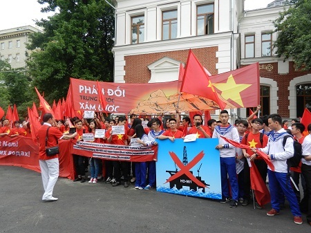 Phản đối giàn khoan từ Mátxcơva: Không chỉ là phẫn nộ - 7 Võ Hoài Nam