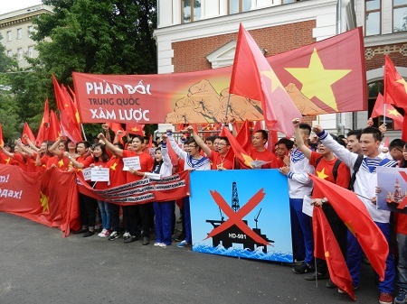 Phản đối giàn khoan từ Mátxcơva: Không chỉ là phẫn nộ - 9 Võ Hoài Nam