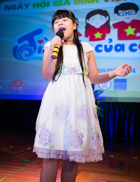 Chiều Xuân “khoe” con gái đáng yêu trong ngày hội gia đình - 7 Hồng Khanh hát tặng mẹ