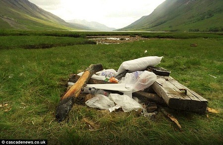 Địa điểm quay phim James Bond bị rác thải “nhấn chìm” - 4 Thung lũng Etive đã từng xuất hiện trong những bộ phim điện ảnh nổi tiếng và ăn khách nhất.