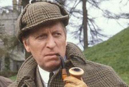Vẻ ngoài hấp dẫn của Sherlock Holmes trên màn ảnh - 10 Tom Baker: