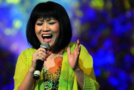 Đam mê ca hát vẫn cháy trong Cẩm Vân