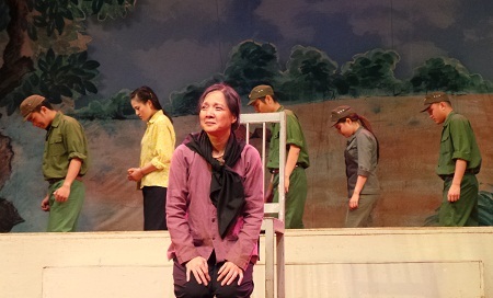 Họ đã dùng đủ mọi lỹ lẽ để thuyết phục các con không nên manh động, không nên sai lầm hơn nữa.