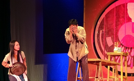 Đứng trước hình dạng mới, Trương Ba không khỏi bàng hoàng, đau đớn.