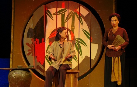 Đứng trước hình dạng mới, Trương Ba không khỏi bàng hoàng, đau đớn.