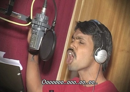 Hút 4,4 triệu lượt xem trên youtube bởi hát… dở tệ - 3 Hút 4,4 triệu lượt xem trên youtube bởi hát… dở tệ