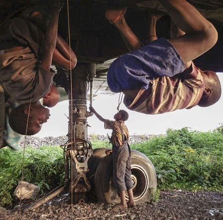 Khi xảy ra vụ phun trào núi lửa, hơn 400.000 người đã phải đi sơ tán khỏi thành phố.