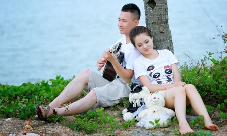 Thủ khoa ngày ấy - bây giờ: Lên xe hoa, tiếp tục thủ khoa - 4 Sau 4 năm yêu nhau Quỳnh Anh-Mạnh Tùng đã chính thức làm đám cưới vào năm 2013.
