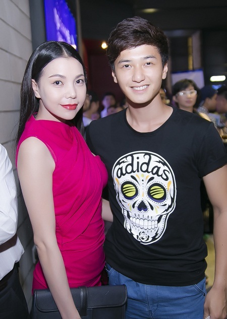 Trà Ngọc Hằng lại diện váy ngàn đô dự ra mắt phim của đạo diễn cũ - 7 Trà Ngọc Hằng lại diện váy ngàn đô dự ra mắt phim của đạo diễn cũ