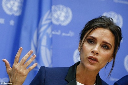 Hình ảnh đẹp về Victoria Beckham trong các hoạt động thiện nguyện - 1 Hình ảnh đẹp về Victoria Beckham trong các hoạt động thiện nguyện