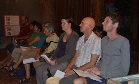 Khán giả những buổi biểu diễn của Bạch Vân hầu hết là khách nước ngoài