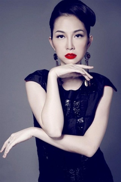 "Góc khuất" của Linh Nga - 7 Theo