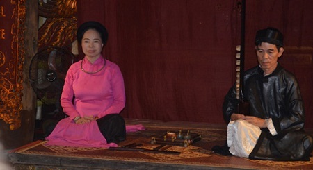 Làm bạn với chó, mèo