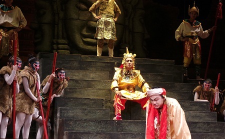 Nhưng chàng giữ lại tên hoạn quan gian tà vì bị hắn đánh vào lòng trắc ẩn.