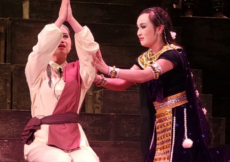 Vua khỉ Hanuman trở về, lật mặt nạ Subakha và giúp đức vua nhìn ra sự thật.