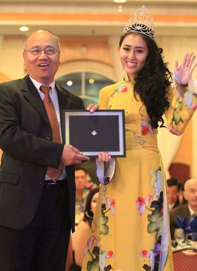 Người mẫu Cao Thùy Linh sẽ bị phạt 30 triệu vì thi “chui“? - 3 Ông Lê Minh Tuấn - Trưởng phòng Quản lý Biểu diễn và Băng đĩa - Cục Nghệ thuật Biểu diễn