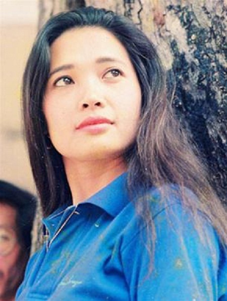 Nhan sắc đa đoan của diễn viên phim “Bao giờ cho đến tháng Mười” - 2 Vẻ trẻ trung, quyến rũ